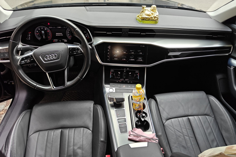 奥迪A6L 2019款 40 TFSI 豪华致雅型中控内饰12