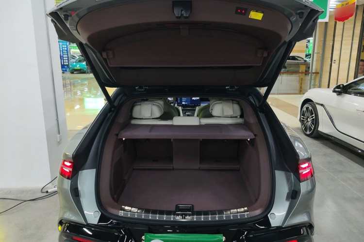 腾势Z9GT 2024款 1100四驱Ultra版局部细节23