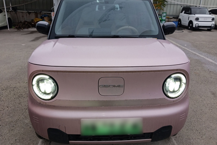 吉利银河 2023款 熊猫mini 200km 灵动熊车身外观2