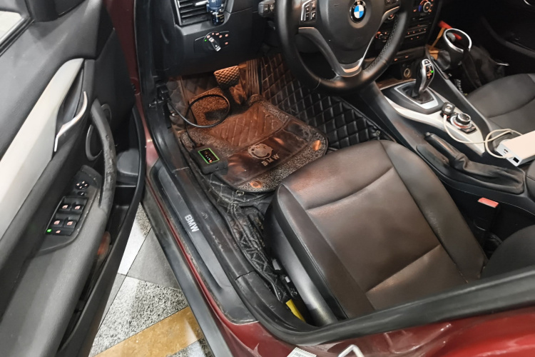 宝马X1 2014款 sDrive18i 领先型中控内饰20