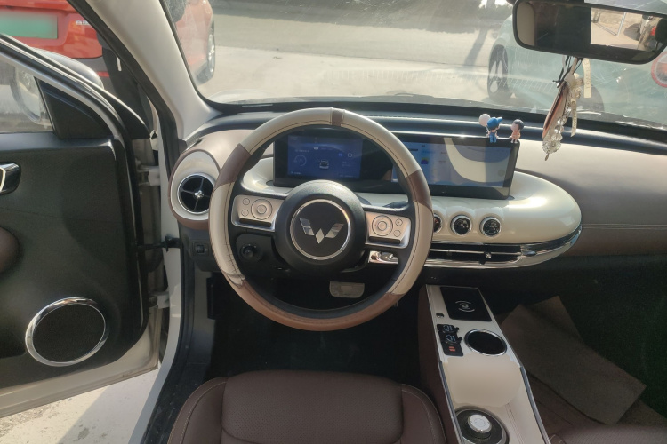 五菱汽车 五菱缤果 2023款 203km 舒享款中控内饰13