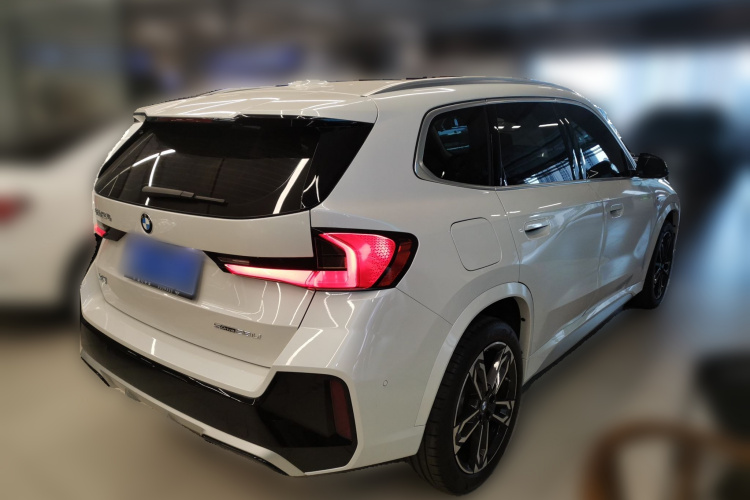 宝马X1 2023款 sDrive25Li M运动套装车身外观7