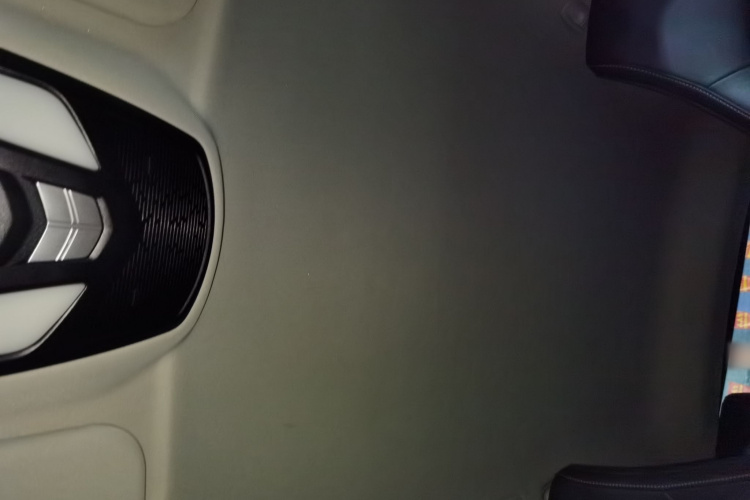 哪吒汽车 哪吒U 2021款 Pro 400 巡航版中控内饰22