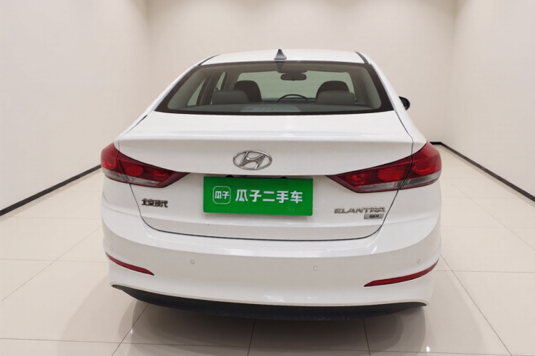 现代 领动 2016款 1.6L 自动智炫·精英型车身外观6