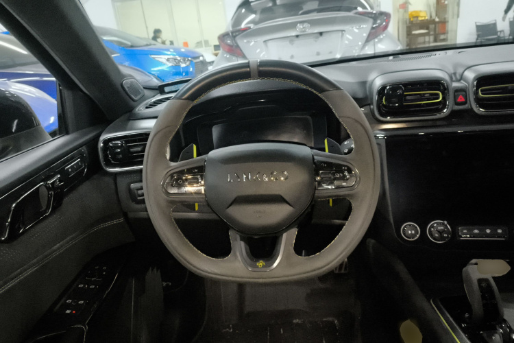 领克03 2021款 03+ 2.0TD 自动驭风版中控内饰13