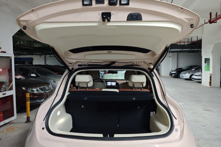 欧拉好猫 2022款 莫兰迪版 400km标准续航 尊贵型 三元锂局部细节23