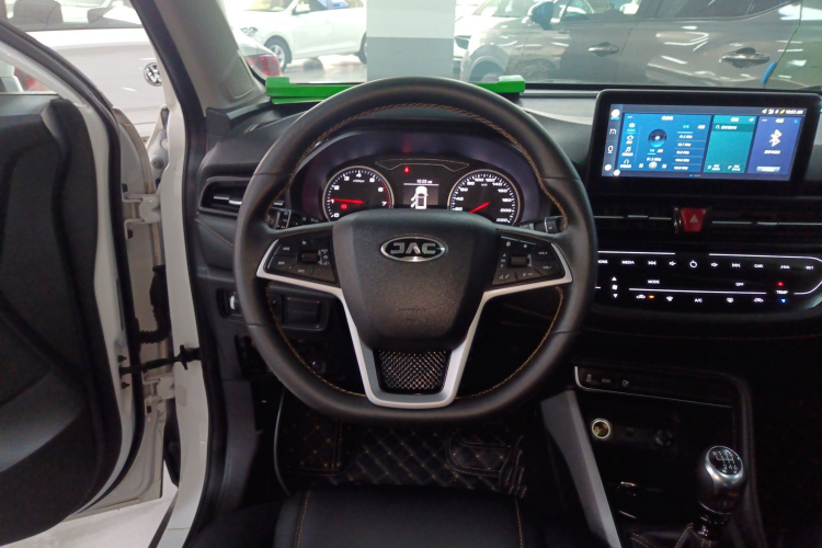 江汽集团 瑞风S4 2019款 1.6L 手动超越型中控内饰13