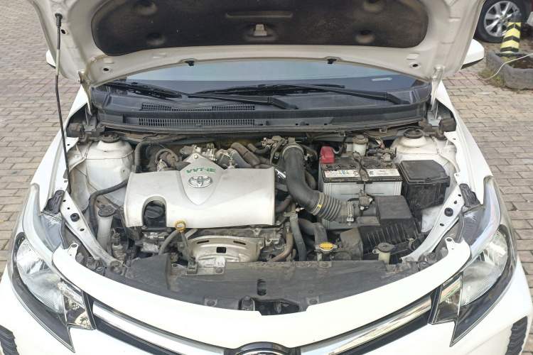 丰田 威驰FS 2021款 1.5L CVT锋驰版机舱底盘24