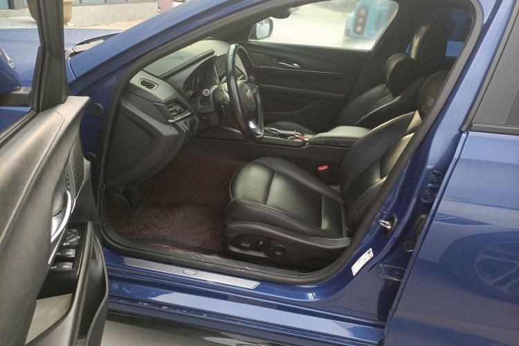 凯迪拉克CT4 2020款 28T 时尚型中控内饰19