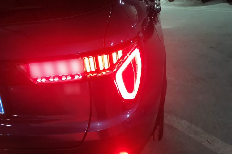 领克01 2019款 2.0T 两驱耀Pro版 国VI车身外观9