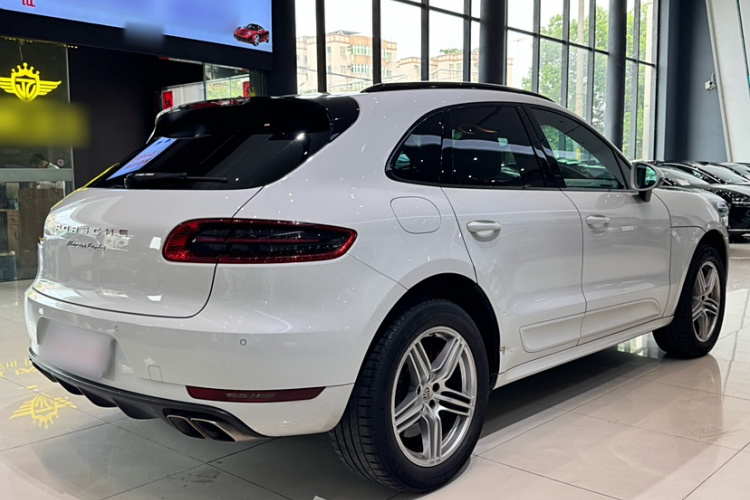 保时捷 2016款 Macan Turbo 3.6T车身外观6001
