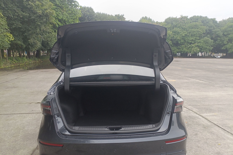 奇瑞 艾瑞泽5 PLUS 2021款 小AI 1.5T CVT享PLUS机舱底盘23