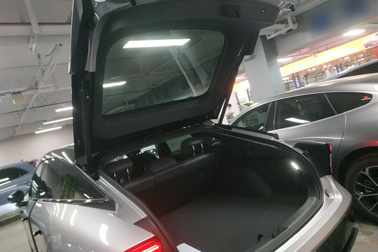 小鹏P7+ 2024款 长续航 Max机舱底盘23