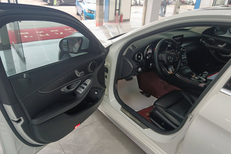 奔驰C级 2018款 C 180 L 时尚型运动版中控内饰20