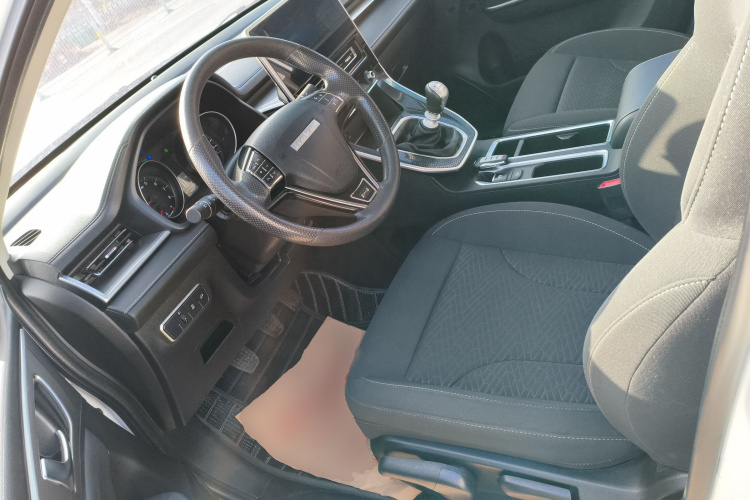 哈弗M6 2023款 PLUS 1.5T 手动精英智联型中控内饰19