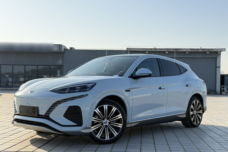 腾势N7 2023款 长续航性能Max版车身外观1