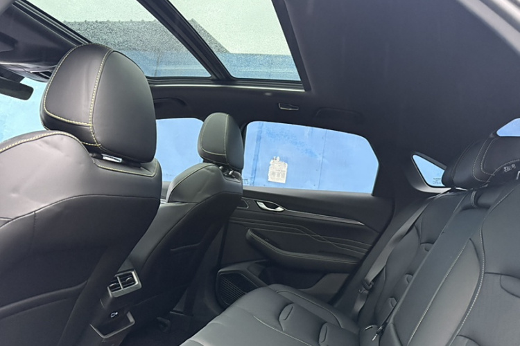 吉利汽车 星瑞 2023款 1.5TD 扶摇版中控内饰7003