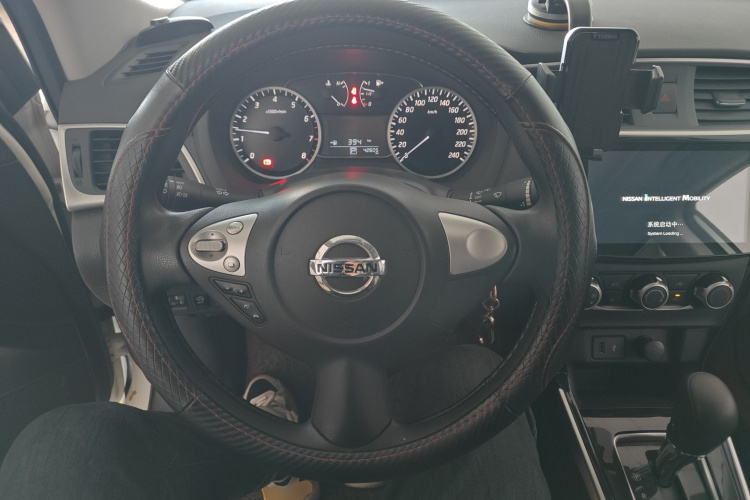 日产 轩逸 2021款 经典 1.6XL CVT豪华版中控内饰13