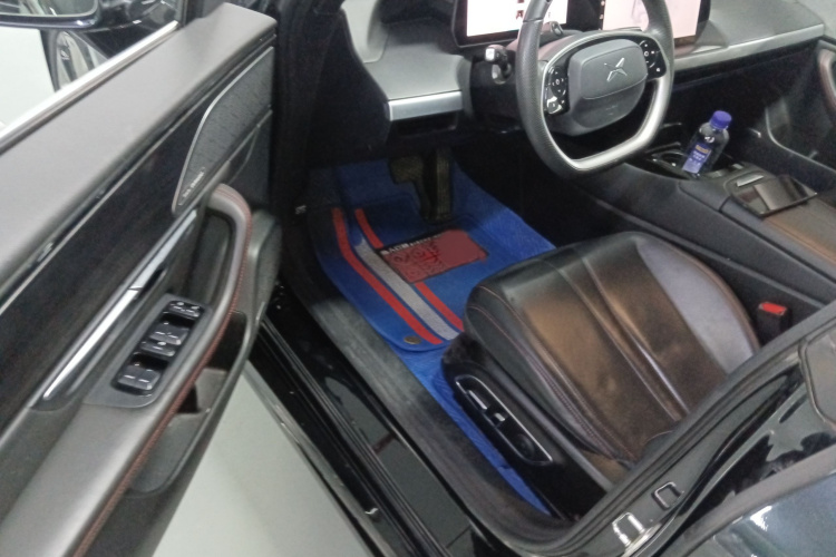 小鹏P7 2020款 670N中控内饰7003