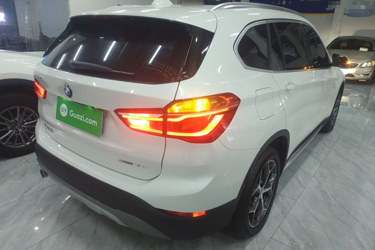 宝马X1 2019款 sDrive18Li 尊享型车身外观7