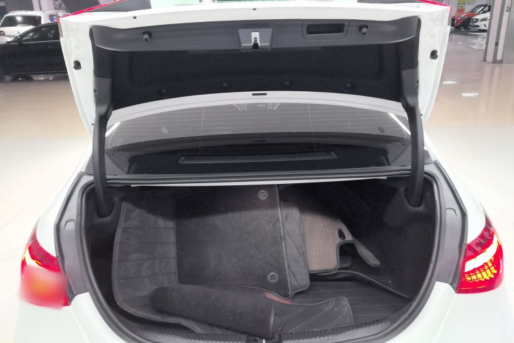 奔驰C级 2023款 改款 C 260 L 运动版机舱底盘23