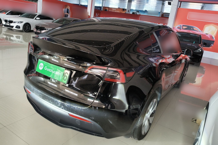 特斯拉 Model Y 2022款 改款 长续航全轮驱动版车身外观7