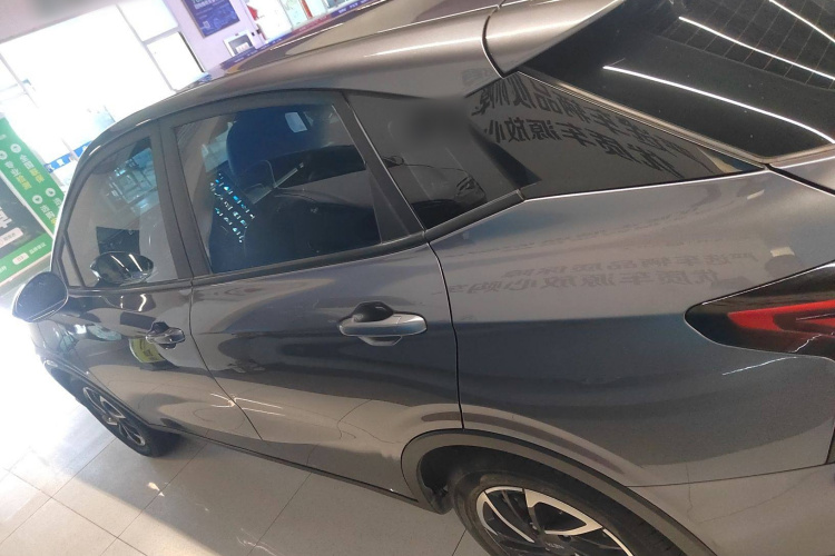 哪吒汽车 哪吒V 2022款 长续航行业定制版车身外观6003