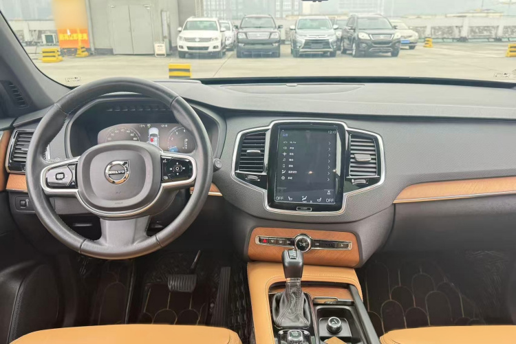 沃尔沃XC90 2018款 T6 智雅版 7座中控内饰7005