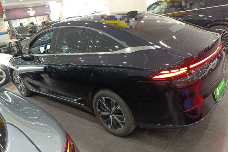 小鹏P5 2024款 500Pro版车身外观6003