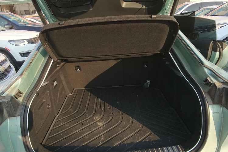 深蓝汽车 深蓝SL03 2023款 200Max增程版机舱底盘23