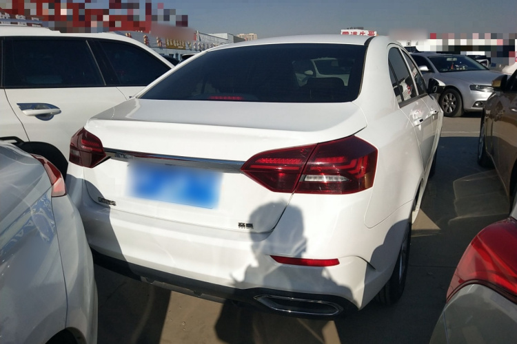 吉利汽车 帝豪 2021款 UP 1.5L 手动舒适型车身外观6