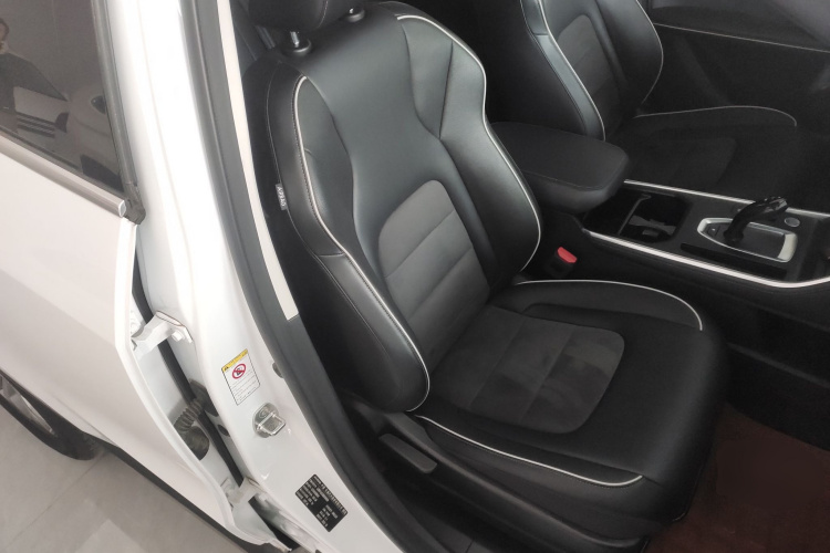 哈弗H6 2021款 国潮版 1.5T 自动冠军版局部细节41