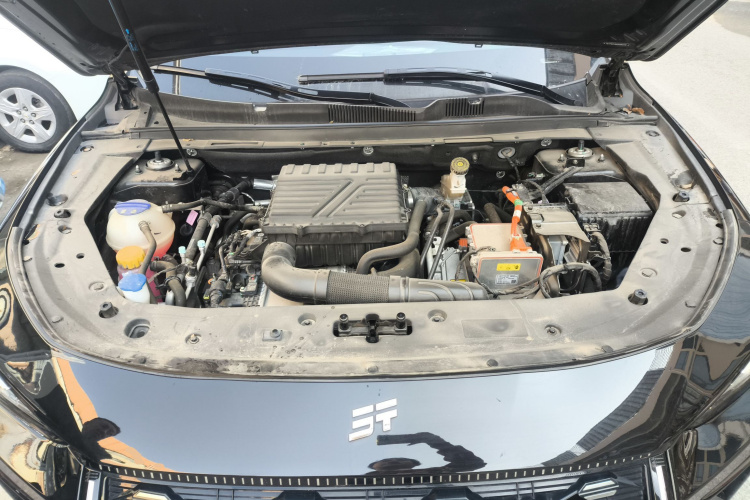 捷途X70 C-DM 2024款 远航版PRO 5座机舱底盘24