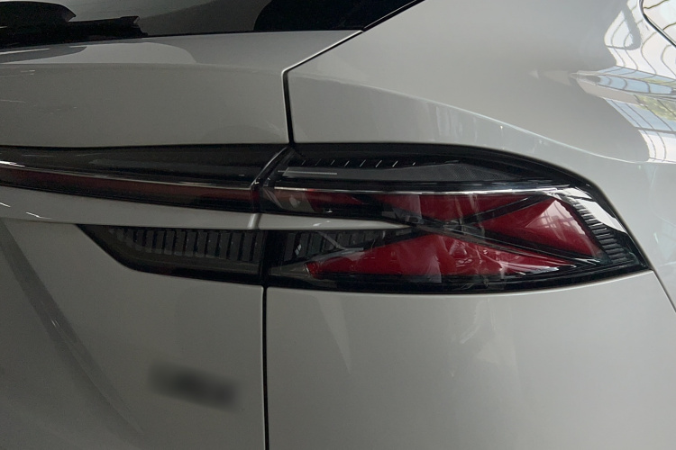 荣威D5X DMH 2024款 135科技版车身外观6012