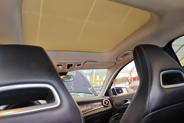 奔驰GLA 2018款 GLA 200 动感型局部细节22