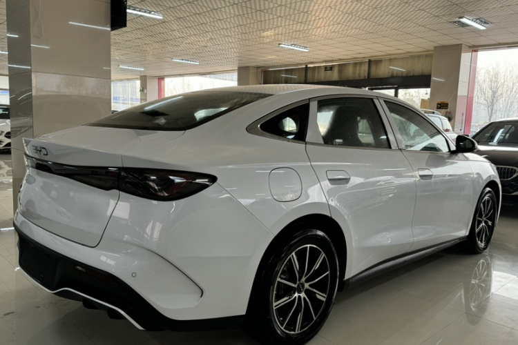 比亚迪 海豹06新能源 2024款 DM-i 120KM尊享型车身外观6005