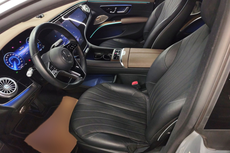 奔驰EQS 2022款 改款 450+ 先锋版局部细节19