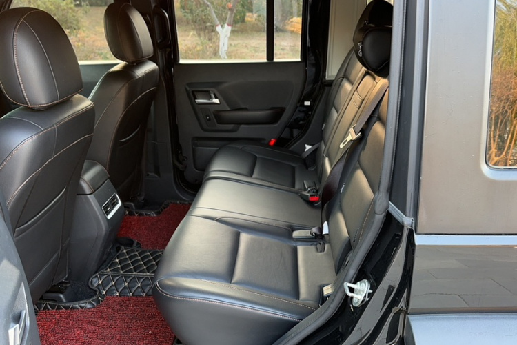 北京BJ40 2016款 40L 2.3T 自动四驱尊享版中控内饰7003