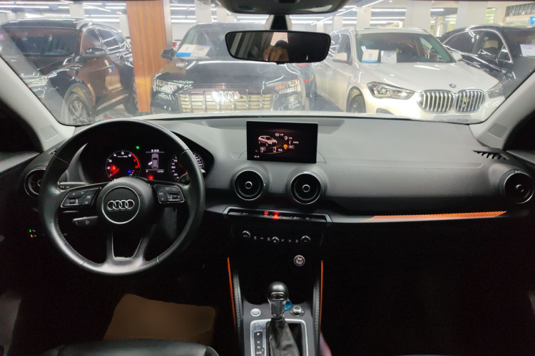奥迪Q2L 2020款 35 TFSI 时尚动感型中控内饰12