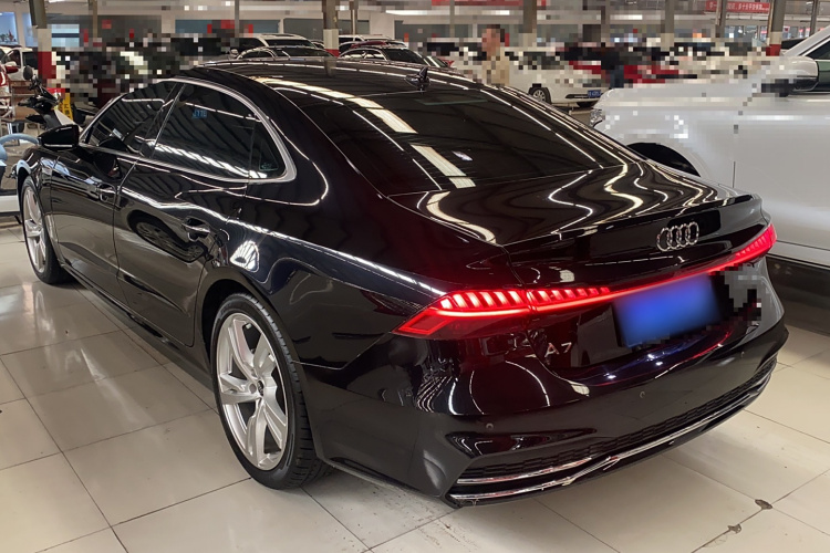 奥迪A7L 2022款 45 TFSI S-line 筑梦未来版车身外观6004