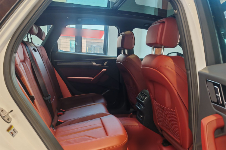 奥迪Q5L 2024款 40 TFSI 豪华动感型中控内饰7005