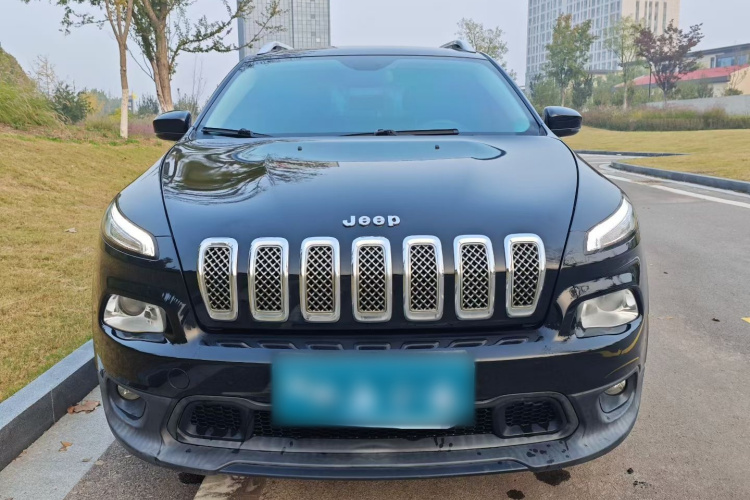 Jeep 自由光 2016款 2.4L 领先版车身外观6004