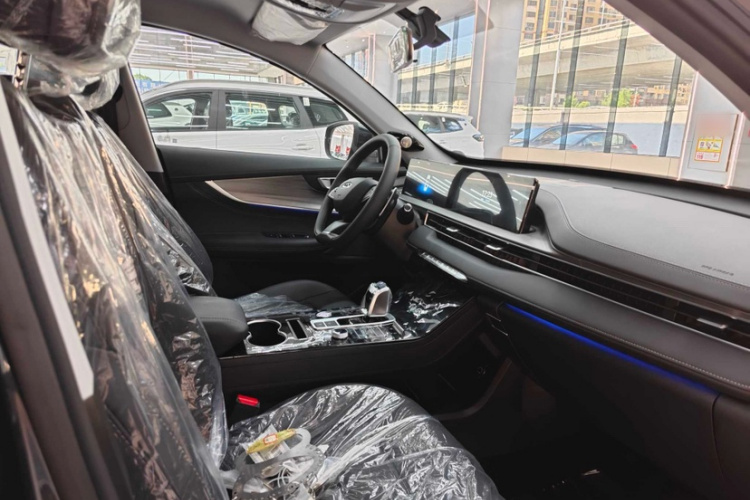 奇瑞 瑞虎8 PLUS 2023款 290TGDI DCT新享版中控内饰7006