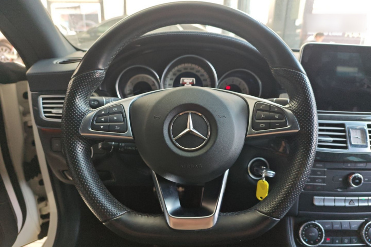 奔驰CLS 2016款 CLS 260 逸彩版中控内饰13