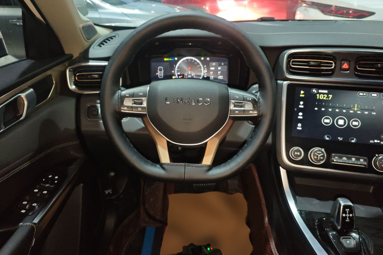 领克01 2017款 2.0T 两驱型Pro版局部细节13