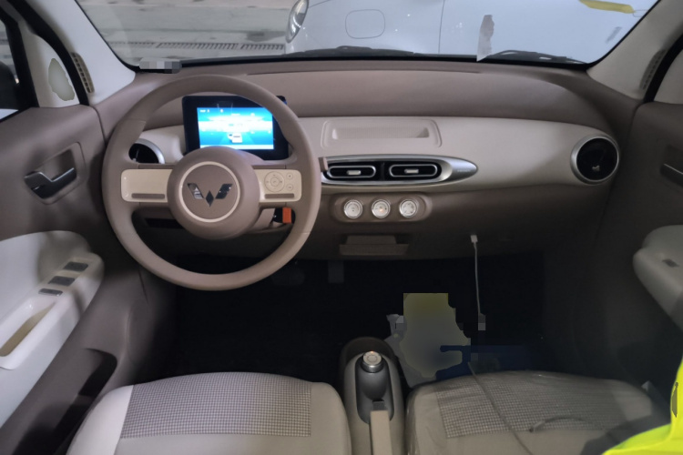 五菱汽车 宏光MINIEV 2025款 四门版 进阶款中控内饰12