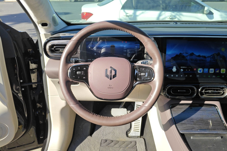 零跑汽车 零跑C11 2023款 增程 285智享版中控内饰13