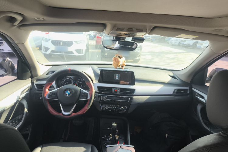 宝马X1 2019款 sDrive20Li 领先型中控内饰12