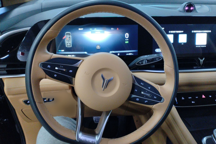 岚图汽车 岚图梦想家 2022款 0碳版 家 475km中控内饰13