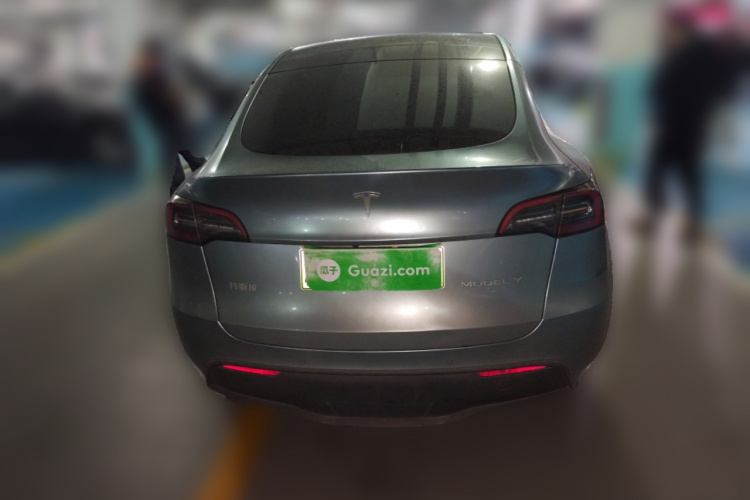 特斯拉 Model Y 2023款 后轮驱动版车身外观6